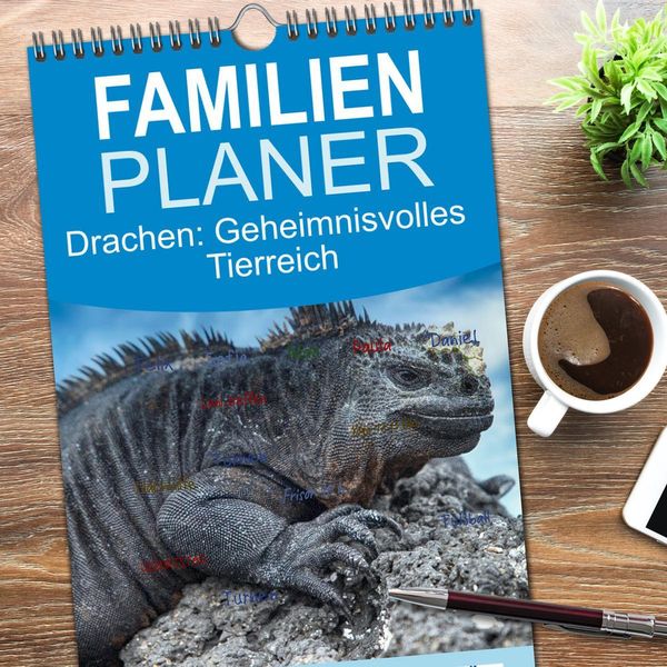 Produktbild: Familienplaner 2026 - Drachen: Geheimnisvolles Tierreich mit 5 Spalten (Wandkalender, 21 x 45 cm) CALVENDO