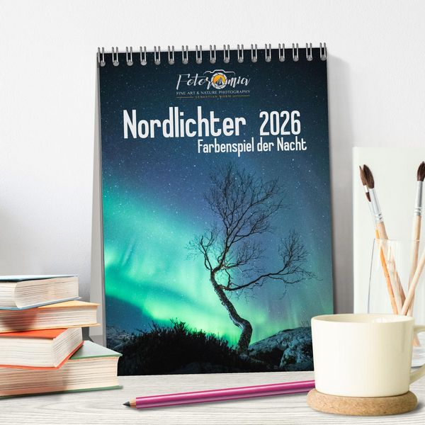 Produktbild: Nordlichter &ndash; Farbenspiel der Nacht (Tischkalender 2026 DIN A5 hoch), CALVENDO Monatskalender