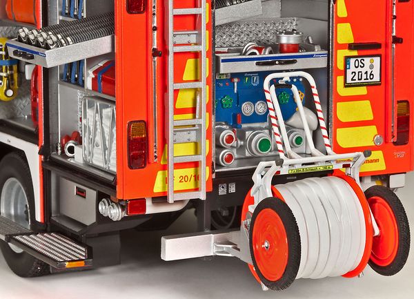 Produktbild: Revell 07404 Schlingmann LF 20/16 Feuerwehrauto Bausatz 1:24