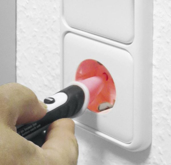 Produktbild: Laserliner ActiveFinder Plus Ber&uuml;hrungsloser Spannungspr&uuml;fer CAT III 1000V LED