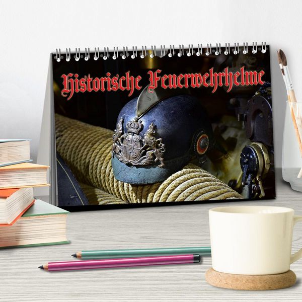 Produktbild: Historische Feuerwehrhelme (Tischkalender 2026 DIN A5 quer), CALVENDO Monatskalender