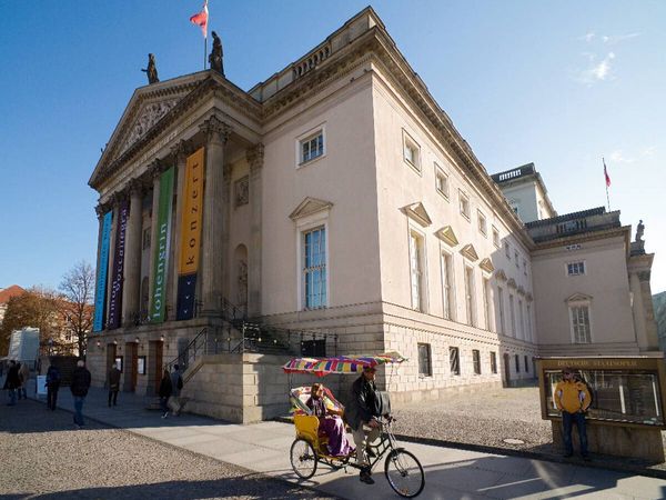 Produktbild: CALVENDO Puzzle Deutsche Staatsoper, Unter den Linden | 1000 Teile Lege-Gr&ouml;&szlig;e 64x48cm Foto-Puzzle f&uuml;r gl&uuml;ckliche Stunden