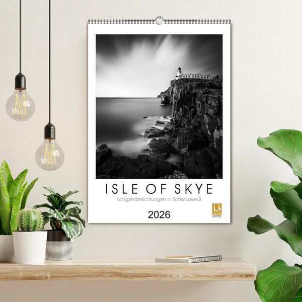 Produktbild: Isle of Skye - Langzeitbelichtungen in Schwarzwei&szlig; (Wandkalender 2026 DIN A2 hoch), CALVENDO Monatskalender