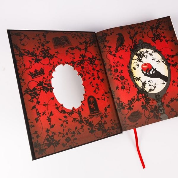 Produktbild: Disney Villains: Villains Band I-VI: Luxusausgabe mit Farbschnitt im d&uuml;steren Dark-Fantasy-Setting