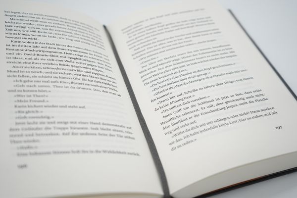 Produktbild: Unter dem Sturm