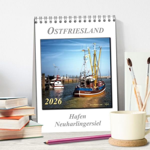 Produktbild: Ostfriesland - Hafen Neuharlingersiel (Tischkalender 2026 DIN A5 hoch), CALVENDO Monatskalender