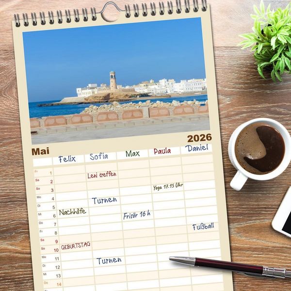 Produktbild: Familienplaner 2026 - Oman - Historische Perle des Orients mit 5 Spalten (Wandkalender, 21 x 45 cm) CALVENDO