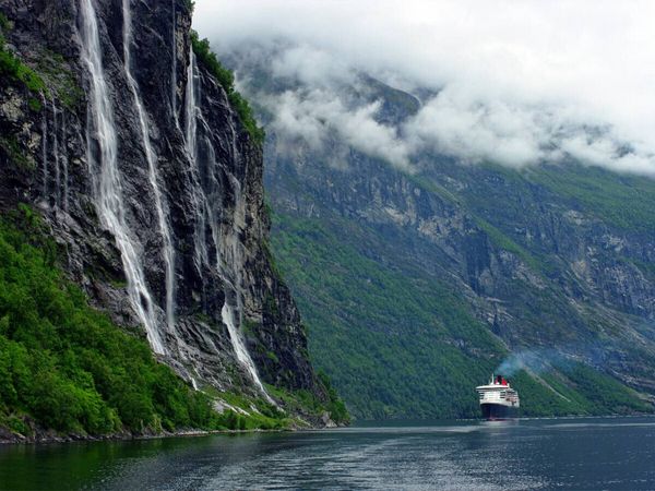 Produktbild: CALVENDO Puzzle Geiranger Fjord | 1000 Teile Lege-Gr&ouml;&szlig;e 64x48cm Foto-Puzzle f&uuml;r gl&uuml;ckliche Stunden