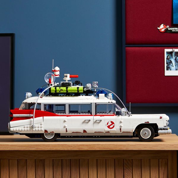 LEGO Icons 10274 Ghostbusters ECTO-1 Auto Set für Erwachsene, Modellauto