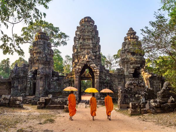 Produktbild: CALVENDO Puzzle Buddhistische M&ouml;nche in Angkor - Kambodscha 1000 Teile Lege-Gr&ouml;&szlig;e 640 x 480 cm Foto-Puzzle Bild von Matteo Colombo