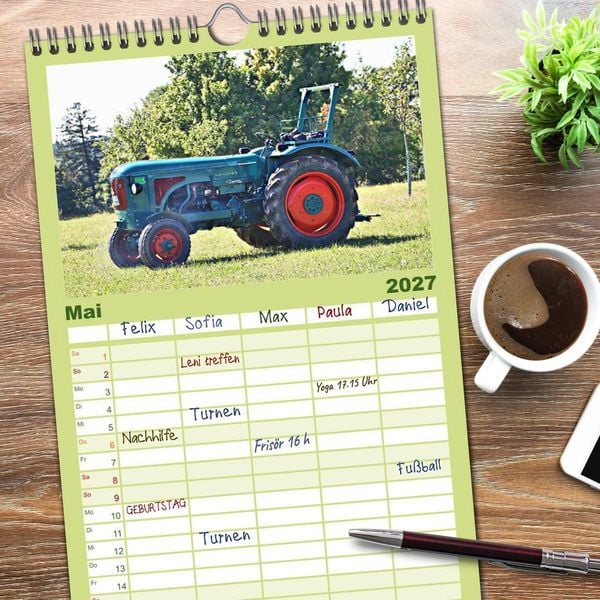 Produktbild: Familienplaner 2027 - M&auml;nnerspielzeug Traktor Inspirationen mit 5 Spalten (Wandkalender, 21 x 45 cm) CALVENDO