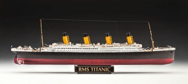 Produktbild: Revell Geschenkset: 100 Jahre Titanic, Ma&szlig;stab 1:400