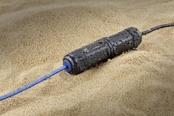 Produktbild: Renkforce USB 2.0 Kabel [1x USB 2.0 Buchse A - 1x USB 2.0 Buchse A] 1.00m mit Schutzkappe