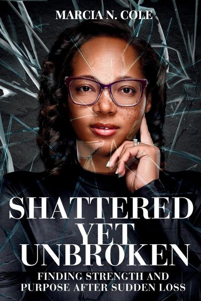 Produktbild: Shattered Yet Unbroken