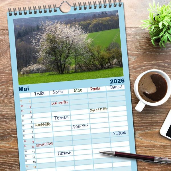 Produktbild: Familienplaner 2026 - B&auml;ume, der Atem der Natur mit 5 Spalten (Wandkalender, 21 x 45 cm) CALVENDO
