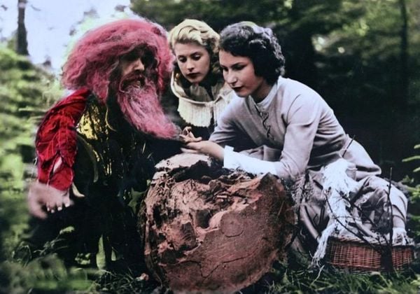 Produktbild: Schneewei&szlig;chen und Rosenrot (1955) (Filmjuwelen / Schongerfilm-M&auml;rchen)