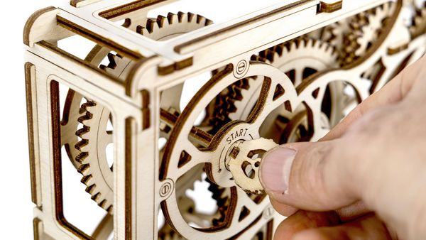 Produktbild: Tiny Adventures - Kinetic Picture, Funktionsmodell aus Holz zum Zusammenbauen