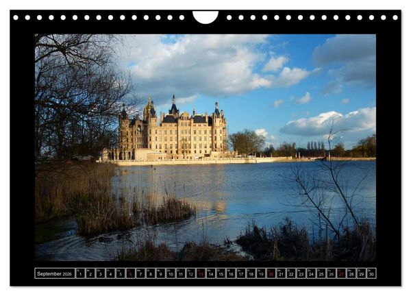 Produktbild: Residenzstadt Schwerin (Wandkalender 2026 DIN A4 quer), CALVENDO Monatskalender