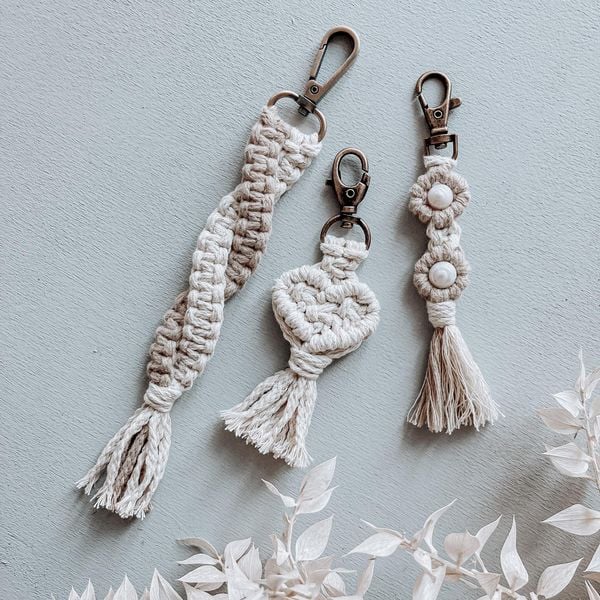 Produktbild: Modische Accessoires kn&uuml;pfen