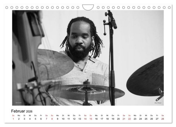 Produktbild: Internationale Meister des Jazz in Schwarzwei&szlig; (Wandkalender 2026 DIN A4 quer), CALVENDO Monatskalender