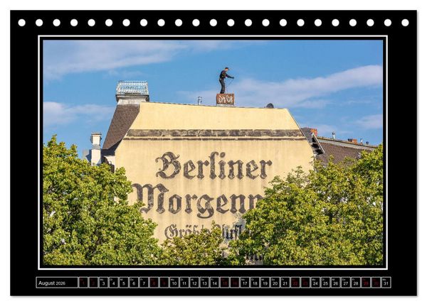 Produktbild: Schornsteinfeger &uuml;ber Berlin - Gl&uuml;cksblicke (Tischkalender 2026 DIN A5 quer), CALVENDO Monatskalender
