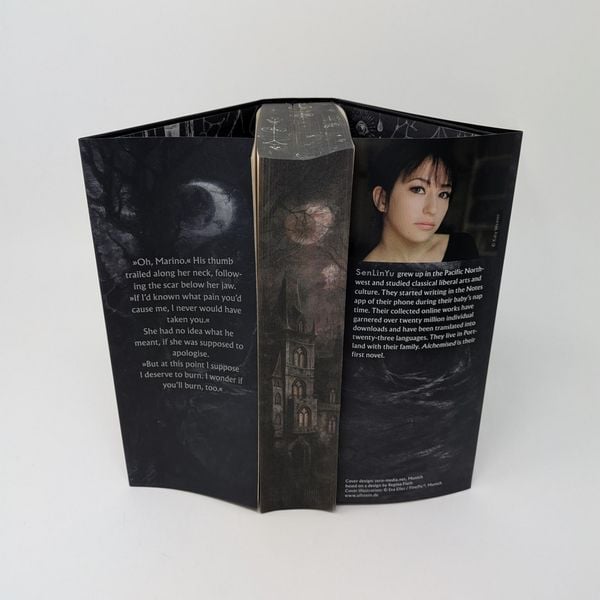 Produktbild: Alchemised English Edition