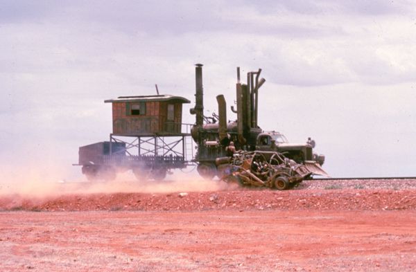 Produktbild: Mad Max - Jenseits der Donnerkuppel (+ Blu-ray 2D)