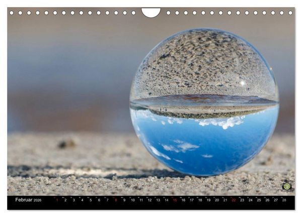 Produktbild: Glaskugel, Die Welt ist eine Kugel (Wandkalender 2026 DIN A4 quer), CALVENDO Monatskalender