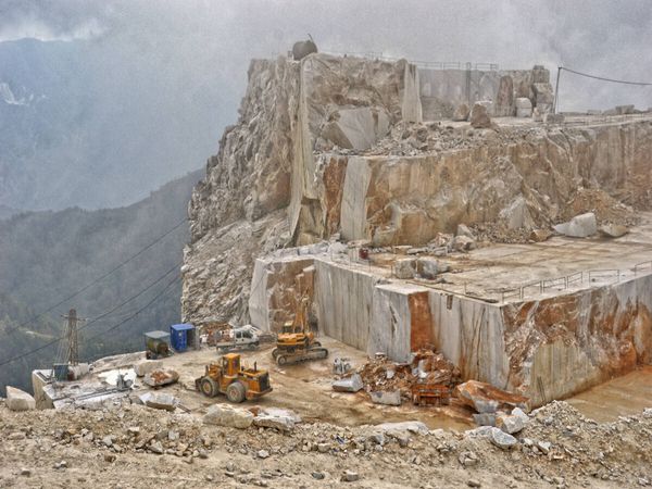 Produktbild: CALVENDO Puzzle Marmor Abbau auf knapp 1000 m H&ouml;he | 1000 Teile Lege-Gr&ouml;&szlig;e 64x48cm Foto-Puzzle f&uuml;r gl&uuml;ckliche Stunden