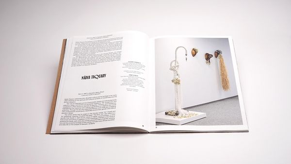 Produktbild: Rooted. Brasilianische K&uuml;nstlerinnen / Female Brazilian Artists