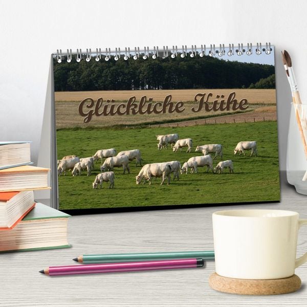 Produktbild: Gl&uuml;ckliche K&uuml;he (Tischkalender 2026 DIN A5 quer), CALVENDO Monatskalender
