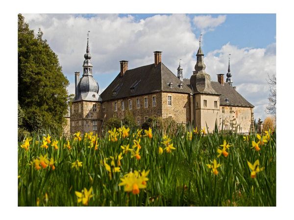 Produktbild: CALVENDO Puzzle Schloss Lembeck (LU) | 1000 Teile Lege-Gr&ouml;&szlig;e 64x48cm Foto-Puzzle f&uuml;r gl&uuml;ckliche Stunden