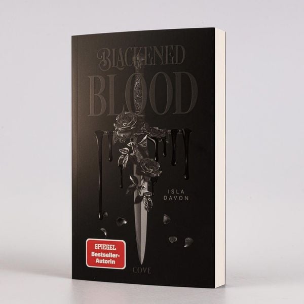 Produktbild: Blackened Blood (Blackened Blade 3)