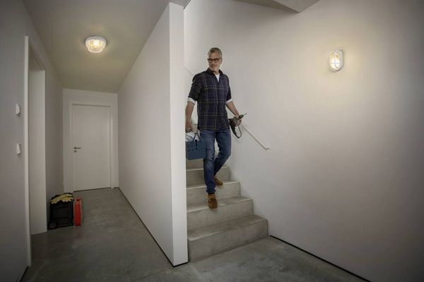 Produktbild: OSRAM HOMELIGHTING Bulkhead Essential Oval E27 White 4058075845565 Deckenleuchte, Wandleuchte Wei&szlig;