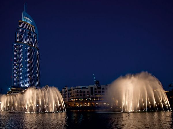 Produktbild: CALVENDO Puzzle The Dubai Fountain | 1000 Teile Lege-Gr&ouml;&szlig;e 64x48cm Foto-Puzzle f&uuml;r gl&uuml;ckliche Stunden