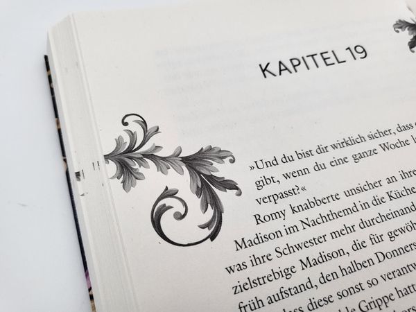 Produktbild: A Whispered Curse
