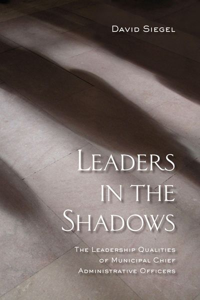 Produktbild: Leaders in the Shadows