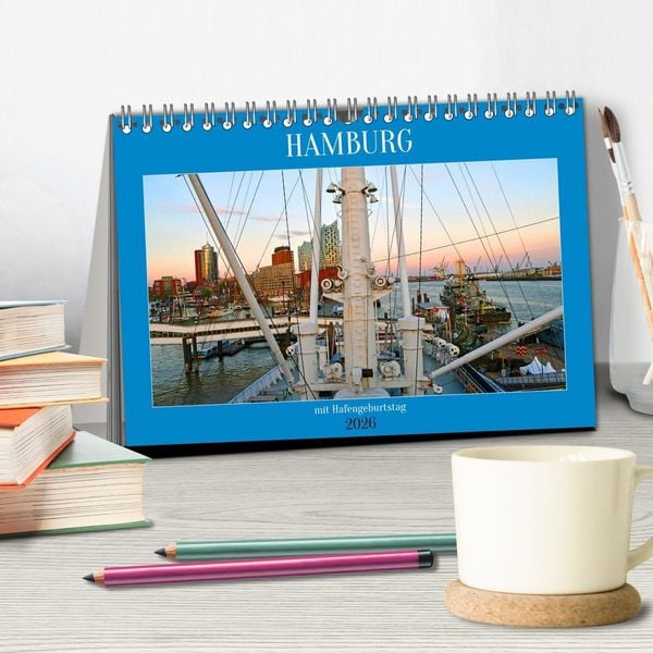 Produktbild: Hamburg mit Hafengeburtstag (Tischkalender 2026 DIN A5 quer), CALVENDO Monatskalender
