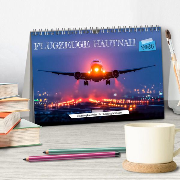Produktbild: Flugzeuge hautnah - Flugzeugkalender f&uuml;r Flugzeugliebhaber (Tischkalender 2026 DIN A5 quer), CALVENDO Monatskalender