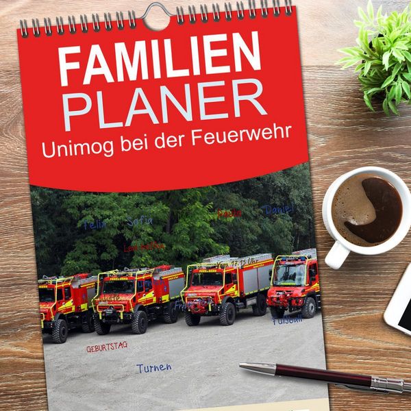 Produktbild: Familienplaner 2026 - Unimog bei der Feuerwehr mit 5 Spalten (Wandkalender, 21 x 45 cm) CALVENDO