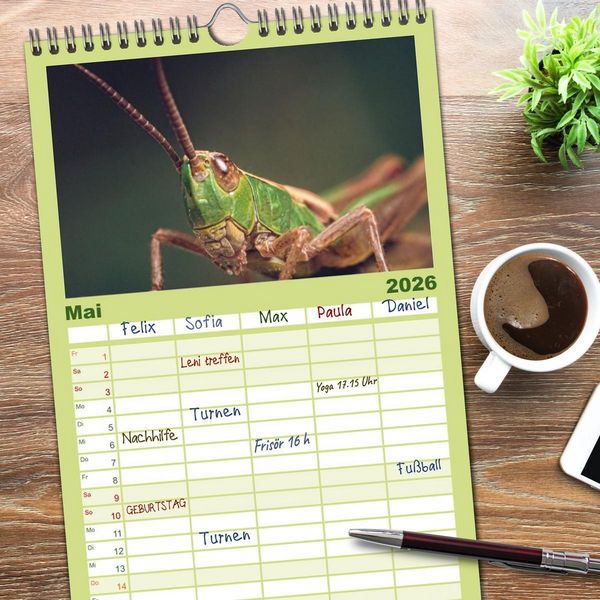 Produktbild: Familienplaner 2026 - Makrowelten Tierreich mit 5 Spalten (Wandkalender, 21 x 45 cm) CALVENDO
