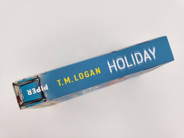 Produktbild: Holiday &ndash; Sieben Tage. Drei Familien. Ein t&ouml;dliches Geheimnis.