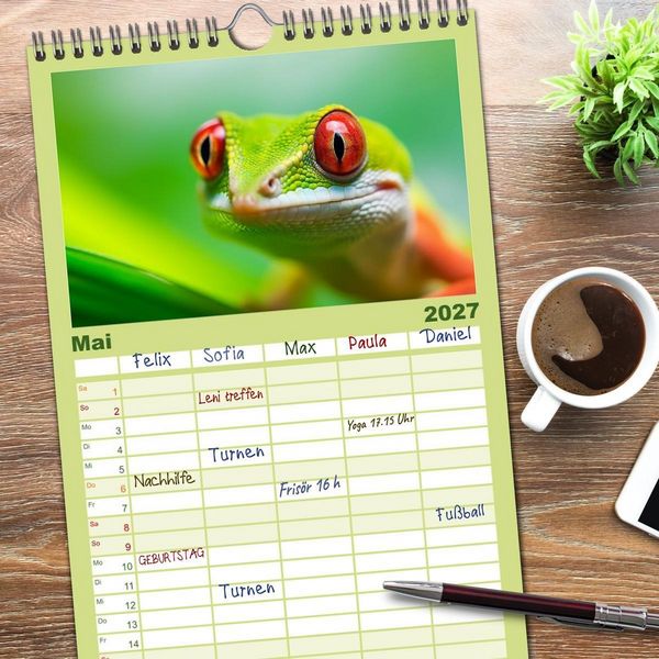 Produktbild: Familienplaner 2027 - Quer durch die Tierwelt der Erde mit 5 Spalten (Wandkalender, 21 x 45 cm) CALVENDO
