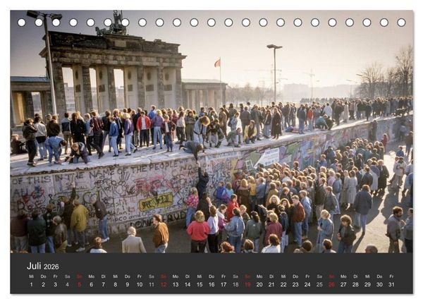 Produktbild: Berlin - der Fall der Mauer (Tischkalender 2026 DIN A5 quer), CALVENDO Monatskalender