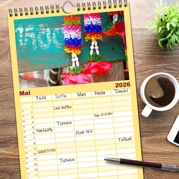 Produktbild: Familienplaner 2026 - Asien - Farbenfrohe Blumenketten mit 5 Spalten (Wandkalender, 21 x 45 cm) CALVENDO