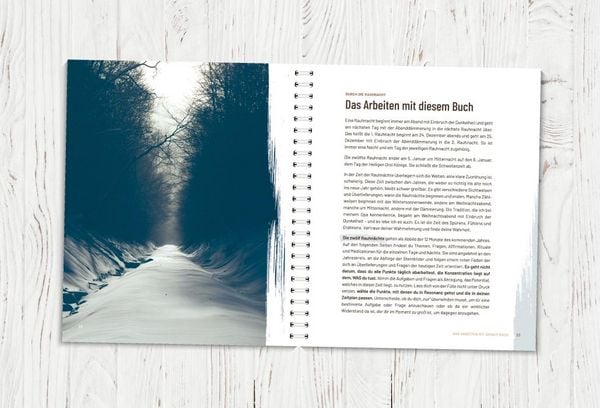Produktbild: Die Rauhn&auml;chte - Im Fluss der Zeiten: Ein Workbook f&uuml;r die 12 heiligen N&auml;chte mit viel Raum f&uuml;r eigene Notizen