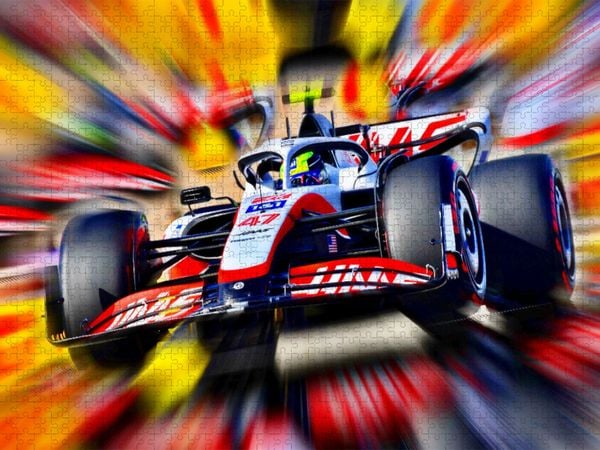 Produktbild: CALVENDO Puzzle Der Deutsche Mick Schumacher hat in dem US-amerikanischen Haas F1 einen deutlich konkurrenzf&auml;higeren Monoposto als im Vorjahr. | 2000