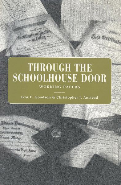 Produktbild: Through the Schoolhouse Door
