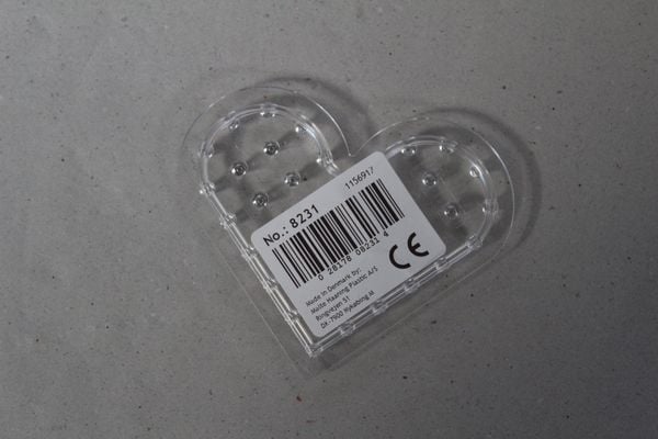Produktbild: hama Stiftplatte Herz f&uuml;r Maxi-Perlen transparent