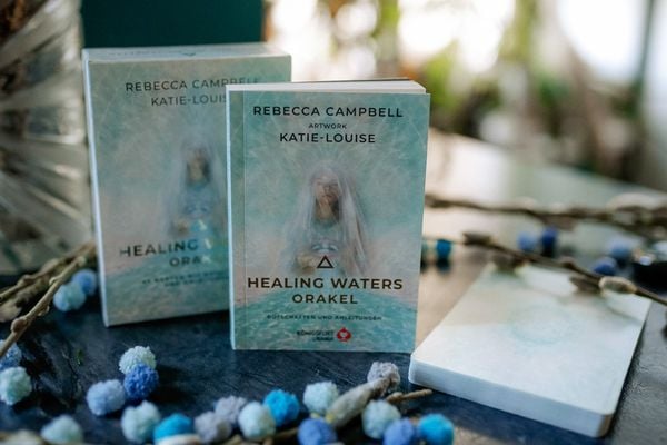 Produktbild: Healing Waters Orakel - 44 Karten mit Botschaften und Anleitungen